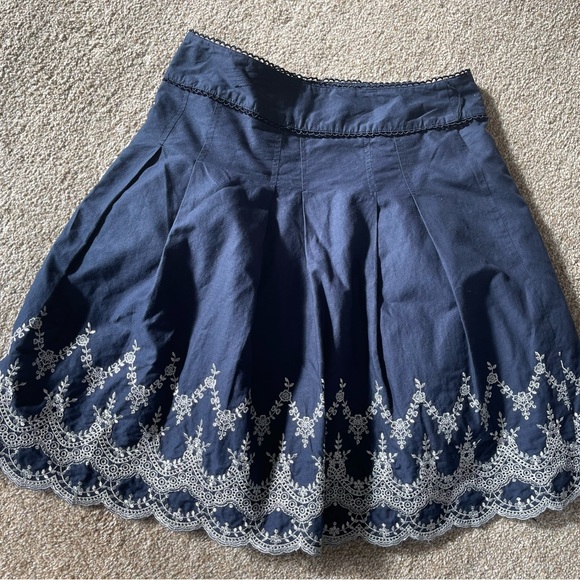 Gorgeous Blue Skirt 🤩 💜 👗 - Picture 5 of 8